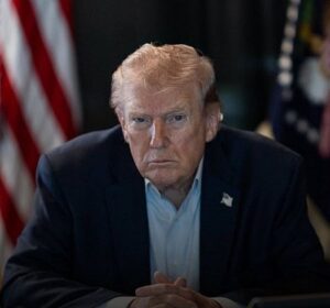 Trump paralajmëron hakmarrje ndaj Iranit: Çdo vdekje e ushtarëve amerikan do të paguhet shumëfish