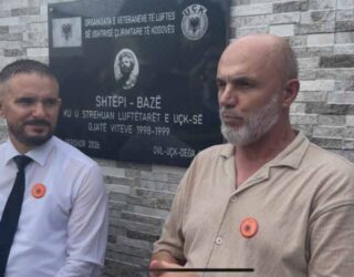 Përurohet pllaka e “Shtëpisë Bazë”, ku u strehuan luftëtarët e UÇK-së gjatë viteve 1998–1999
