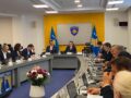 Kurti: Kthimi i ish-prokurorëve dhe ish-gjyqtarëve serbë duhet të bëhet vetëm sipas Kushtetutës dhe ligjit Kurti: Kthimi i ish-prokurorëve dhe ish-gjyqtarëve serbë duhet të bëhet vetëm sipas Kushtetutës dhe ligjit