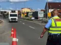 Kontrollet ndaj mjeteve të mbingarkuara vazhdojnë, shqiptohen mbi 15 mijë euro gjoba Kontrollet ndaj mjeteve të mbingarkuara vazhdojnë, shqiptohen mbi 15 mijë euro gjoba