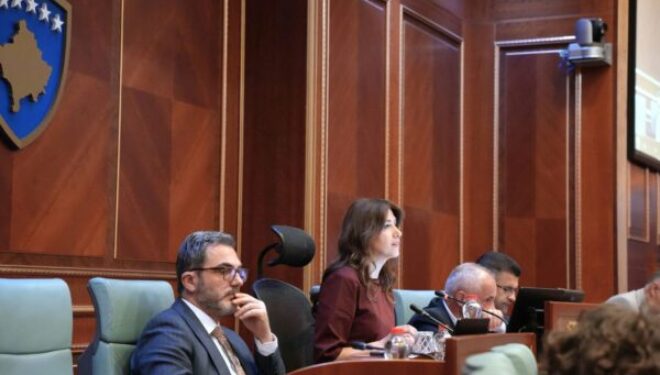 Haxhiu e njofton Golën për seancën 6 gushtit, i kërkon t’ia përcjellë Kryesisë së vjetër të Kuvendit
