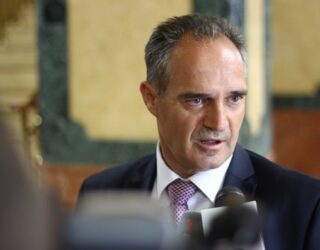 Paralajmëron Hasani: Ka me u kallë Kosova nëse dënohen krerët e UÇK-së
