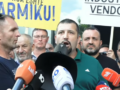 Prodhuesit e qumështit në protestë: Katër ditë pa grumbullim, qumështi “Vita” është i Kosovës, jo i Serbisë Prodhuesit e qumështit në protestë: Katër ditë pa grumbullim, qumështi “Vita” është i Kosovës, jo i Serbisë