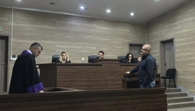 Shpend Ahmeti dënohet me dy vjet burgim dhe 5 mijë euro gjobë