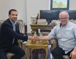 Ramiz Kelmendi priti kreun e Odës Ekonomike Amerikane, u nderua me mirënjohje për 22 vjet bashkëpunim