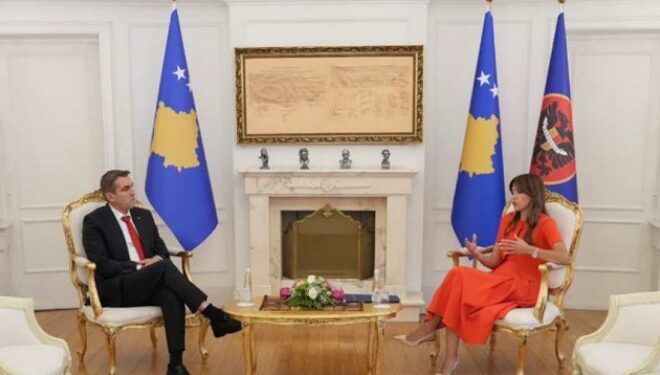 Haxhiu pret në Presidencë Kryeprokurorin e ri të Shtetit