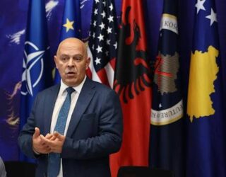 Gjini: Kosova po futet në krizë të panevojshme, partia në pushtet s’ka ide shtetformuese