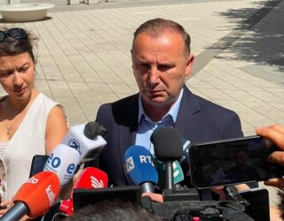 Zemaj: Më është kërkuar nënshkrimi për shkarkimin e Abdixhikut, qëndrimin do ta jap pas mbledhjes
