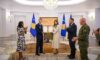 Haxhiu dekoron me Medalje Presidenciale Ushtarake kolonelin nga Shtetet e Bashkuara të Amerikës Haxhiu dekoron me Medalje Presidenciale Ushtarake kolonelin nga Shtetet e Bashkuara të Amerikës