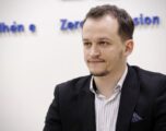 Cakolli për profilet e rreme: Përdorin fjalor e i mbrojnë njerëzit e njejtë, vështirë të besohet që s’kanë sfond politik