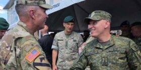 Gjeneral Jashari takon liderët ushtarakë amerikanë, theksohet bashkëpunimi me FSK-në