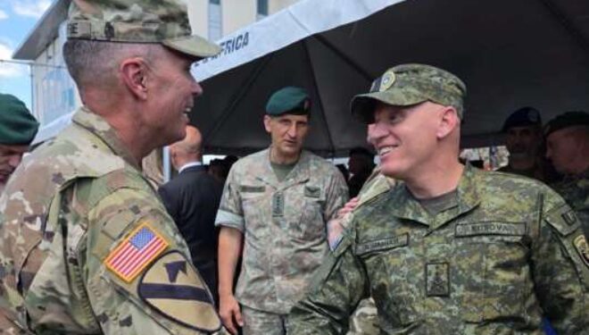 Gjeneral Jashari takon liderët ushtarakë amerikanë, theksohet bashkëpunimi me FSK-në