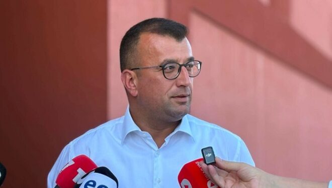 Ferati para Kuvendit të Jashtëzakonshëm të LDK-së: Vota e fshehtë është ushtrimi më i mirë i demokracisë