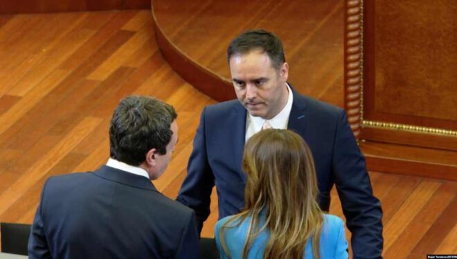 A do ta bëjë edhe qeverinë e re më 6 gusht a po do të rrijë ende si “Kryeministër në detyrë”, Kurti s’i zbulon planet