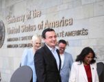 Kurti: Këmbënguljes dhe sakrificës së popullit tonë për liri e pavarësi, i erdhi ndihma amerikane