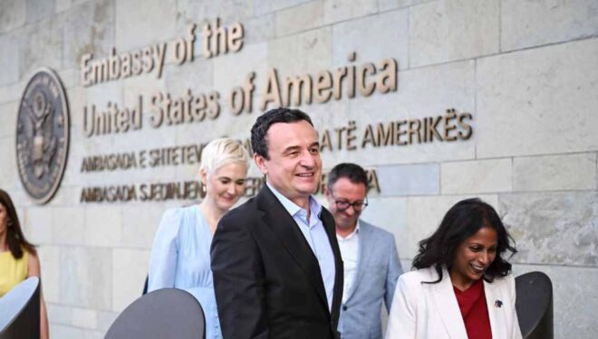 Kurti: Këmbënguljes dhe sakrificës së popullit tonë për liri e pavarësi, i erdhi ndihma amerikane