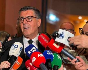“Ka me ju dal tymi herët a vonë atyre që LDK ju largohet nga bashkëpunimi”, Haziri i përgjigjet Kurtit