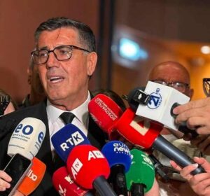 “Ka me ju dal tymi herët a vonë atyre që LDK ju largohet nga bashkëpunimi”, Haziri i përgjigjet Kurtit