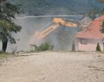 Pamje nga rrënimi i motelit “Jezero” në zonën e Ujmanit Pamje nga rrënimi i motelit “Jezero” në zonën e Ujmanit