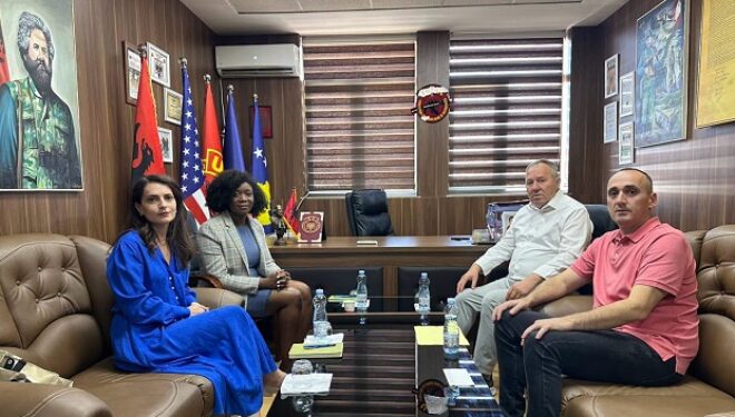 Gucati e Syla takojnë zyrtarë të Ambasadës amerikane, në fokus preokupimet e veteranëve
