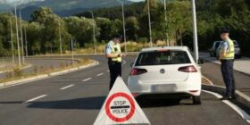 Voziti 161 kilometra në orë, ndëshkohet shoferi me 500 euro dhe iu ndalua vozitja 6 muaj
