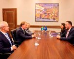 Konjufca pret në takim lamtumirës ambasadorin suedez
