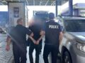 Ekstradohet nga Shqipëria një kosovar i dënuar me 11 vjet e 6 muaj burgim për vrasje Ekstradohet nga Shqipëria një kosovar i dënuar me 11 vjet e 6 muaj burgim për vrasje