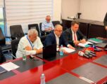 Kontrollet në sektorin e qumështit: Dhjetëra parregullsi, më e shpeshta mosdeklarimi i vajit të palmës Kontrollet në sektorin e qumështit: Dhjetëra parregullsi, më e shpeshta mosdeklarimi i vajit të palmës