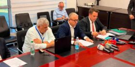 Kontrollet në sektorin e qumështit: Dhjetëra parregullsi, më e shpeshta mosdeklarimi i vajit të palmës