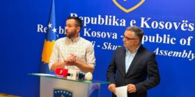 PDK dhe Aleanca i bëjnë thirrje Deharit: Seanca të mbahet nesër në 11:00