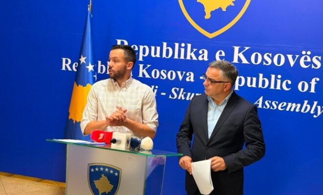 PDK dhe Aleanca i bëjnë thirrje Deharit: Seanca të mbahet nesër në 11:00