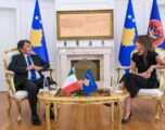 Ambasadori italian njofton për takimin me Haxhiun, bisedojnë çështjen e presidentit