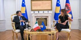 Ambasadori italian njofton për takimin me Haxhiun, bisedojnë çështjen e presidentit