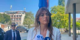 Haxhiu: Kushdo që mendon se po shkelet Kushtetuta, le t’i drejtohet Gjykatës Kushtetuese