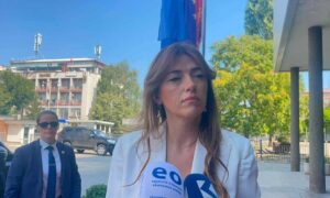 Haxhiu: Kushdo që mendon se po shkelet Kushtetuta, le t’i drejtohet Gjykatës Kushtetuese