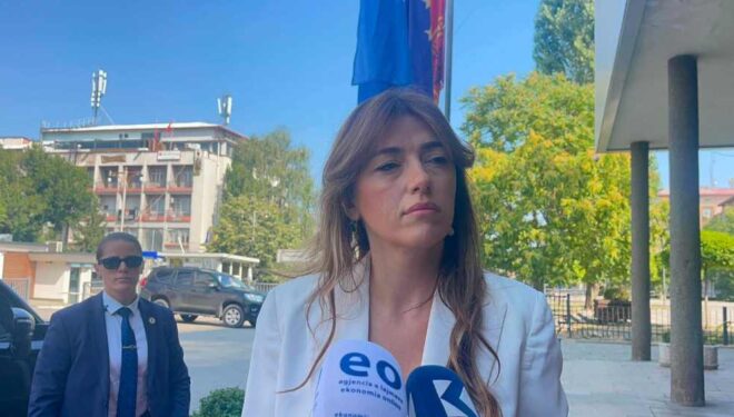 Haxhiu: Kushdo që mendon se po shkelet Kushtetuta, le t’i drejtohet Gjykatës Kushtetuese