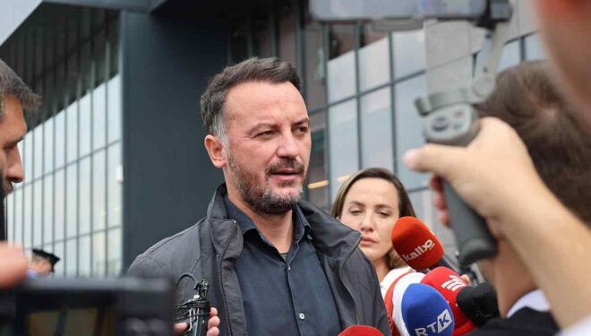 Molliqaj: Është koha për një opozitë të re që ua prish lojën tullave bashkë me pushtetin