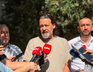 Sveçla: Materialet për legalizimet do t’i dërgohen edhe Kryeprokurorit të Shtetit, Prishtina po plaçkitet