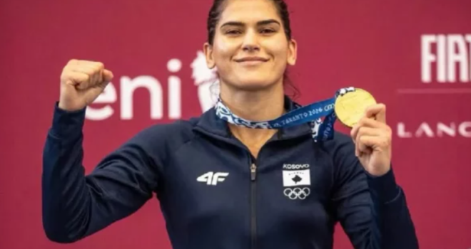 Sadiku pas triumfit në boks: Kjo medalje mban djersën, lotët dhe zemrën time