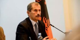 Kurteshi: S’mund të arsyetohet mbajtja peng e Kosovës, liderët kanë shumë inat e lakmi