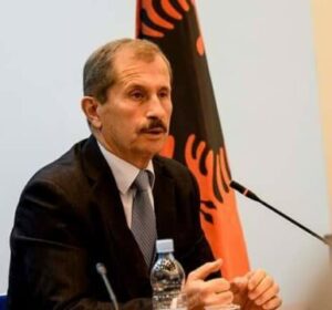 Kurteshi: S’mund të arsyetohet mbajtja peng e Kosovës, liderët kanë shumë inat e lakmi
