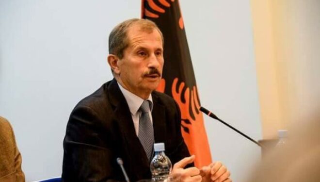 Kurteshi: S’mund të arsyetohet mbajtja peng e Kosovës, liderët kanë shumë inat e lakmi