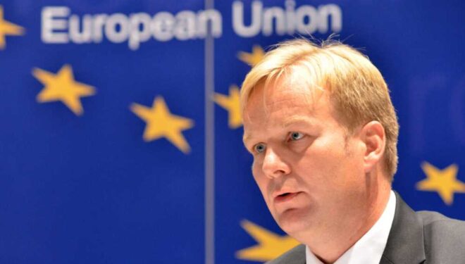 Sorensen: Zbatimi i marrëveshjeve Kosovë-Serbi mbetet i vonuar, asnjëra palë s’duhet ta presë tjetrën