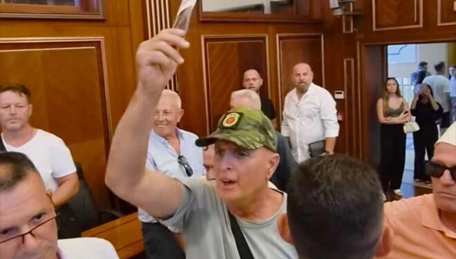 Arrestohet personi që bëri thirrje për pushkatimin e Ramush Haradinajt