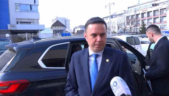 LDK-ja refuzon takimin me Haxhiun, Abdixhiku: Për ne ajo është deputete, takohemi vetëm me Kurtin