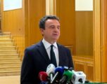 Kurti: Do të vazhdoj të jem kryeministër në detyrë, ushtruesja e detyrës së presidentes do të veprojë sipas Kushtetutës