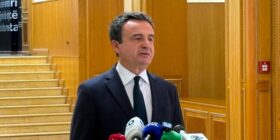 Kurti: Do të vazhdoj të jem kryeministër në detyrë, ushtruesja e detyrës së presidentes do të veprojë sipas Kushtetutës