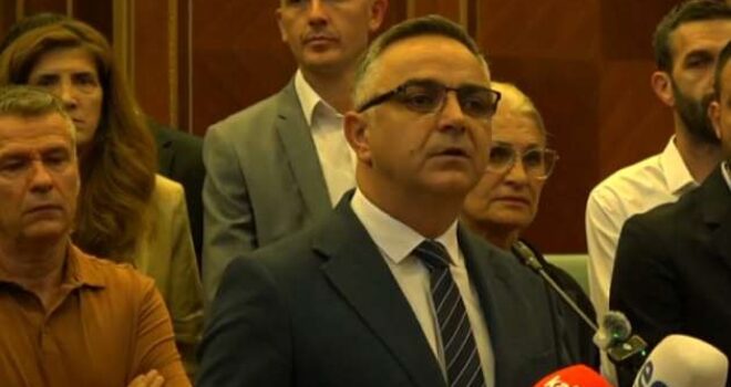 Tahiri: Bllokimi i Kuvendit është cenim i sovranitetit