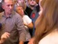 Sigurimi tenton ta pengojë Ganimete Musliun që po përplaset me VV: Mos më prek se ndahesh keq Sigurimi tenton ta pengojë Ganimete Musliun që po përplaset me VV: Mos më prek se ndahesh keq