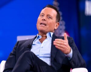 Grenell i mbështet 6 deputetët e LDK: Miku im Avdullah Hoti dhe kolegët e tij janë miq të shkëlqyer të Amerikës